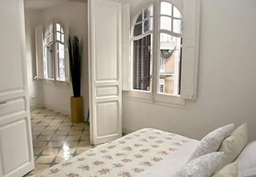 Sunny Flats Apart Barcelona Spain